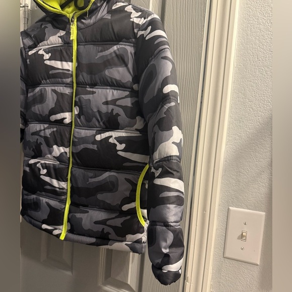 Boys Faded Glory hooded camo puffer bubble coat jacket EUC Size Large 10-12 - Picture 4 of 9